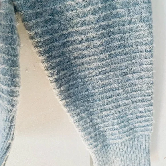Vero Moda Soft Blue Knit Crew Neck Sweater - Picture 3 of 4
